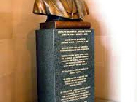 Black Granite Pedestal for Bronze Sculpture 007