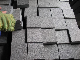 Olivian Black Granite Flamed Cube Stone