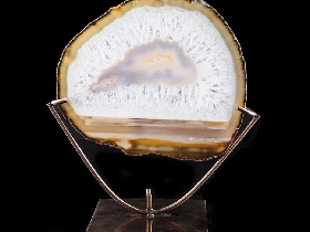 Agate Table Decor