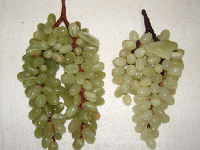 Onyx Grape Bunches Decoration