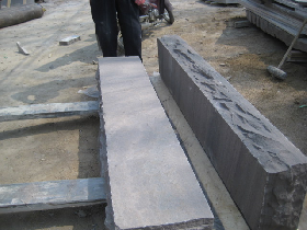 Sandstone Steps with Top Flamed and Front Natural