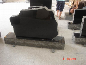Poland Granite Tombstone 013