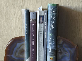 Agate Bookstand