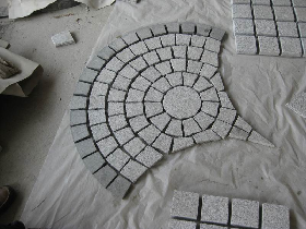 cobble stone setts on mesh netting